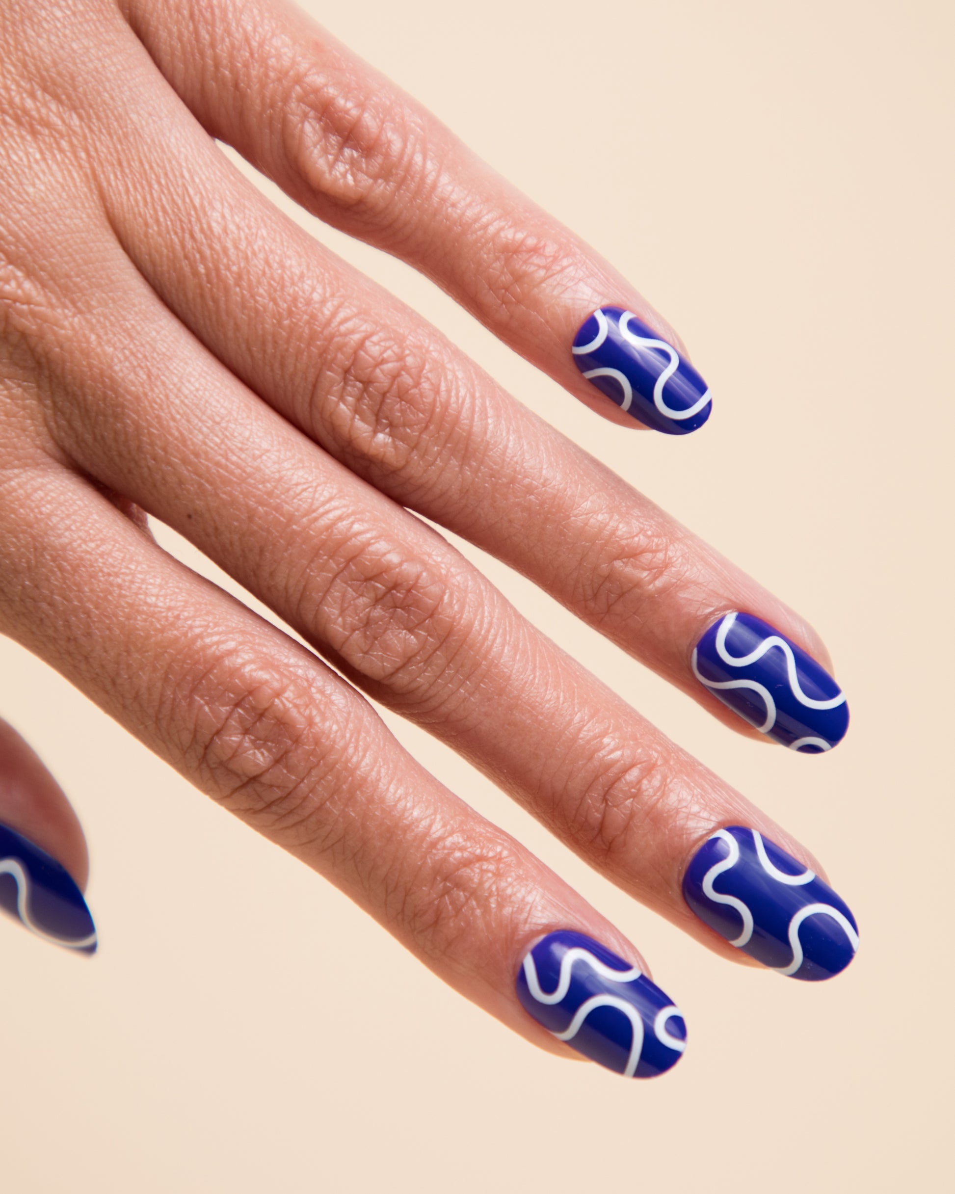 Squiggly Lines Press on Nails. Round Nails . Custom Designs. 